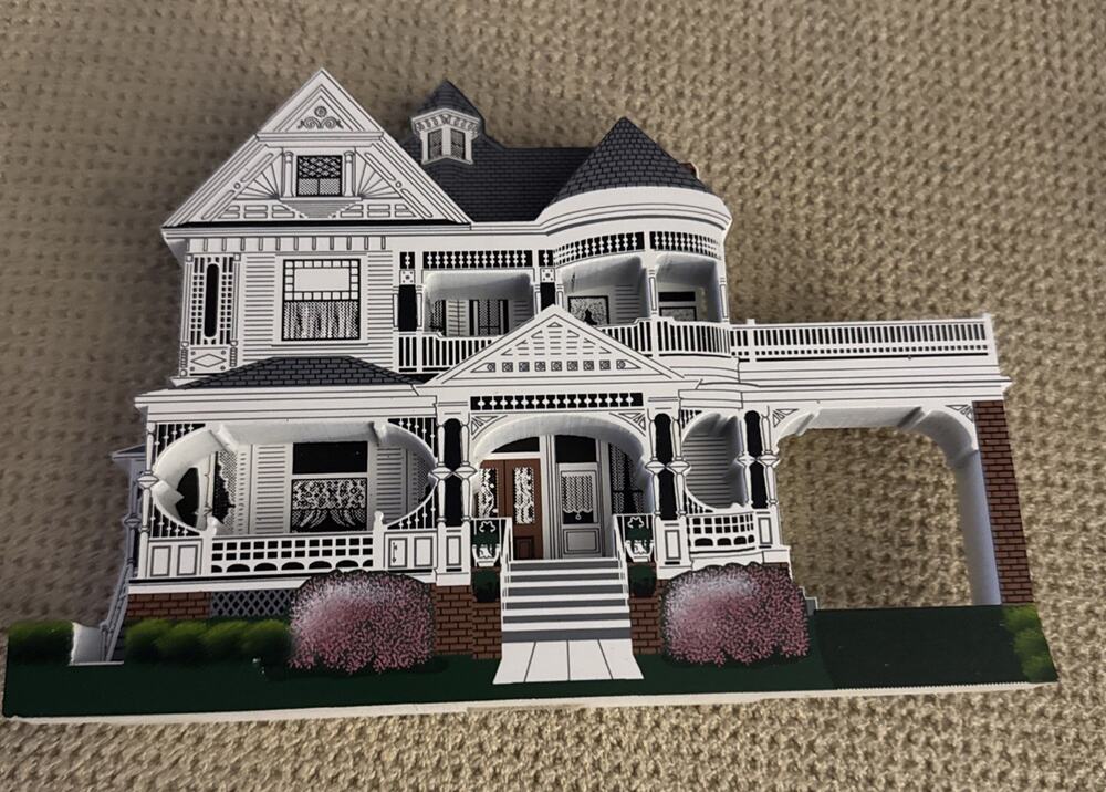 Shelia's Collectible Shepard House, Mobile, Alabama, 1996